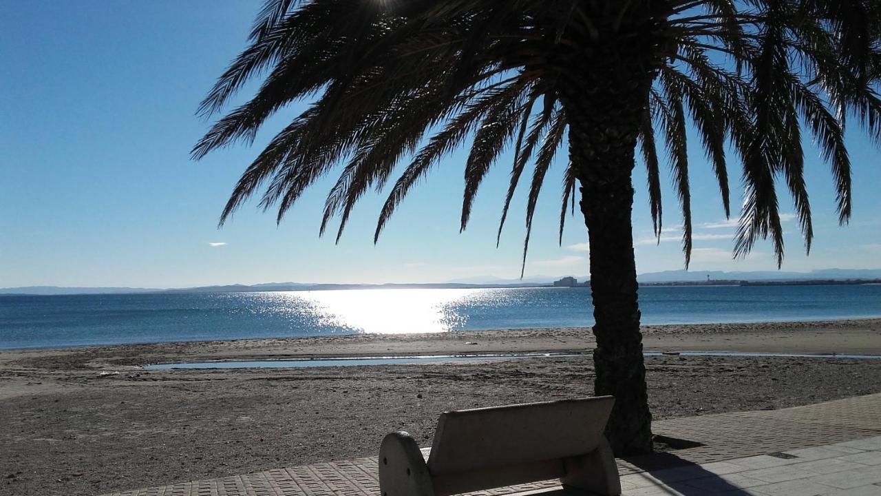 Appartement Première Ligne de mer avec piscine Roses Extérieur photo