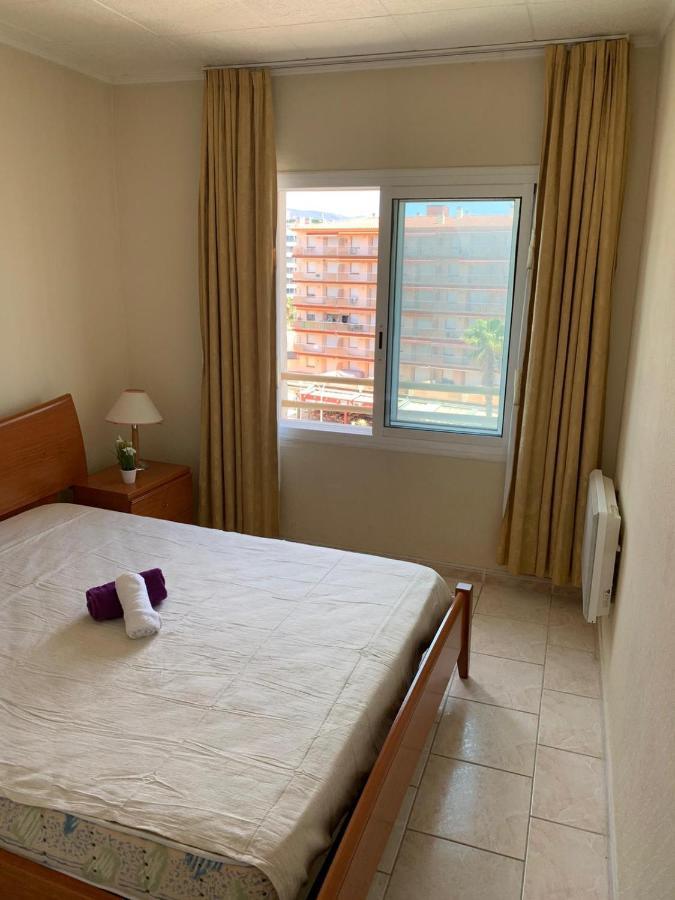 Appartement Première Ligne de mer avec piscine Roses Extérieur photo
