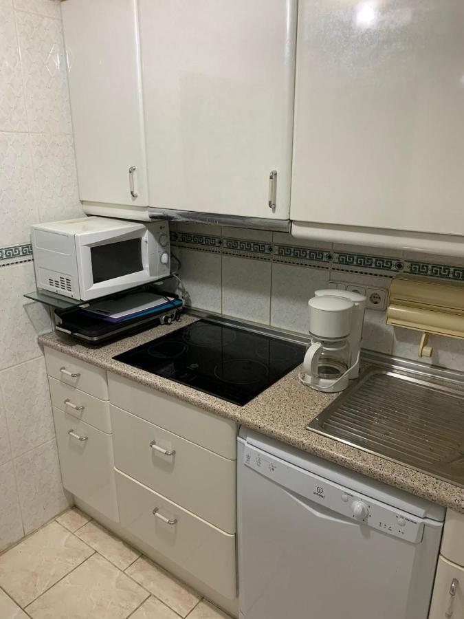 Appartement Première Ligne de mer avec piscine Roses Extérieur photo
