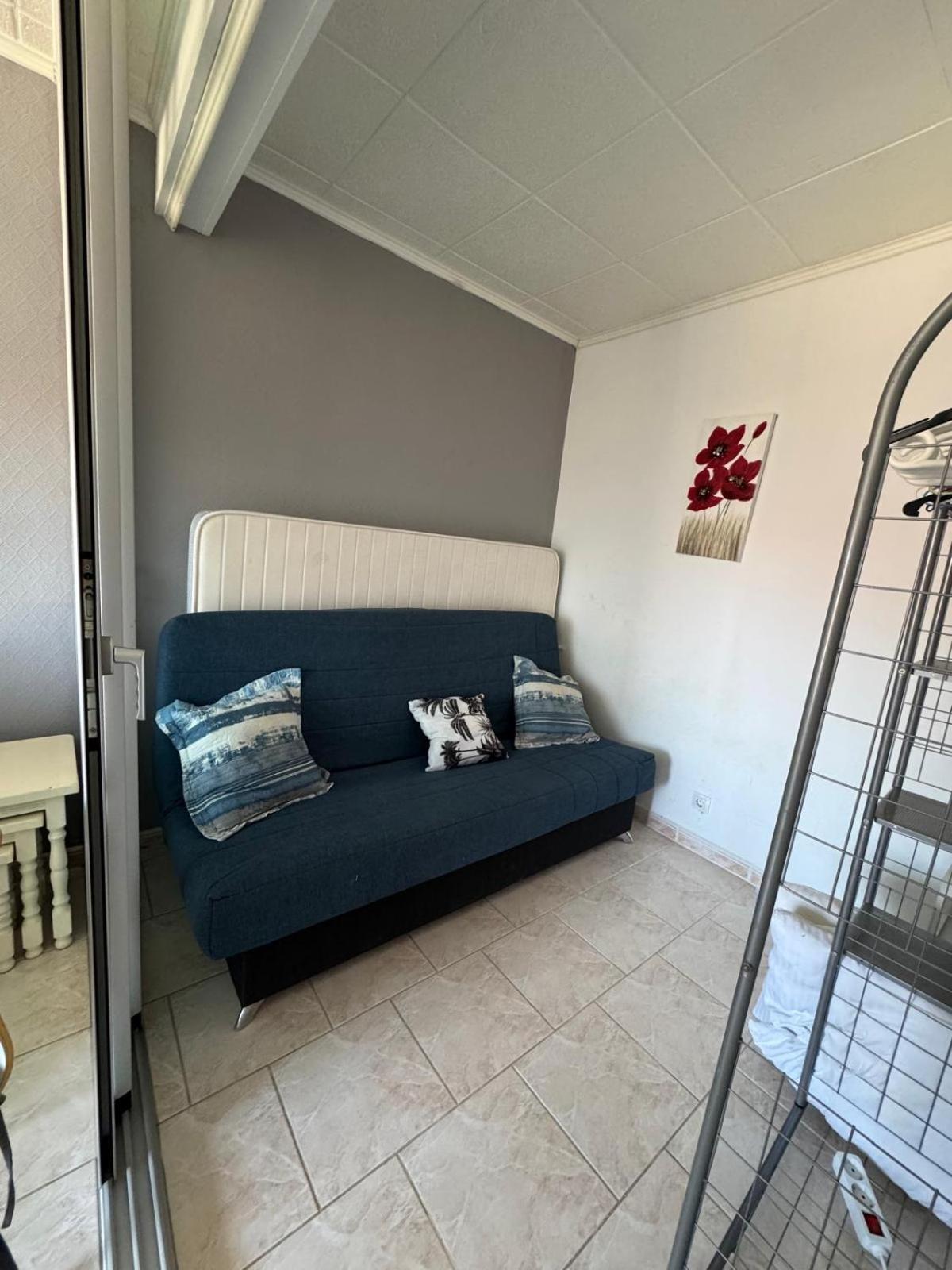 Appartement Première Ligne de mer avec piscine Roses Extérieur photo